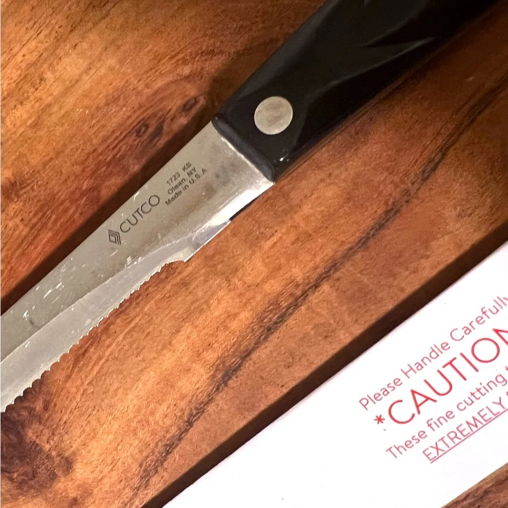 CUTCO 9” 1723 KB Carver Factory Reburbished Sharpened Serrated Brown